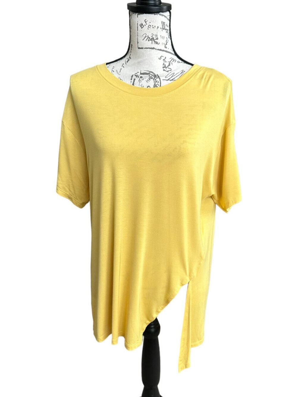 New Hem & Thread Goldenrod Short Sleeve T-shirt Slit Hem Stretch Small NWT